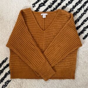Sincerely Jules Cropped V-Neck Sweater Size:Medium